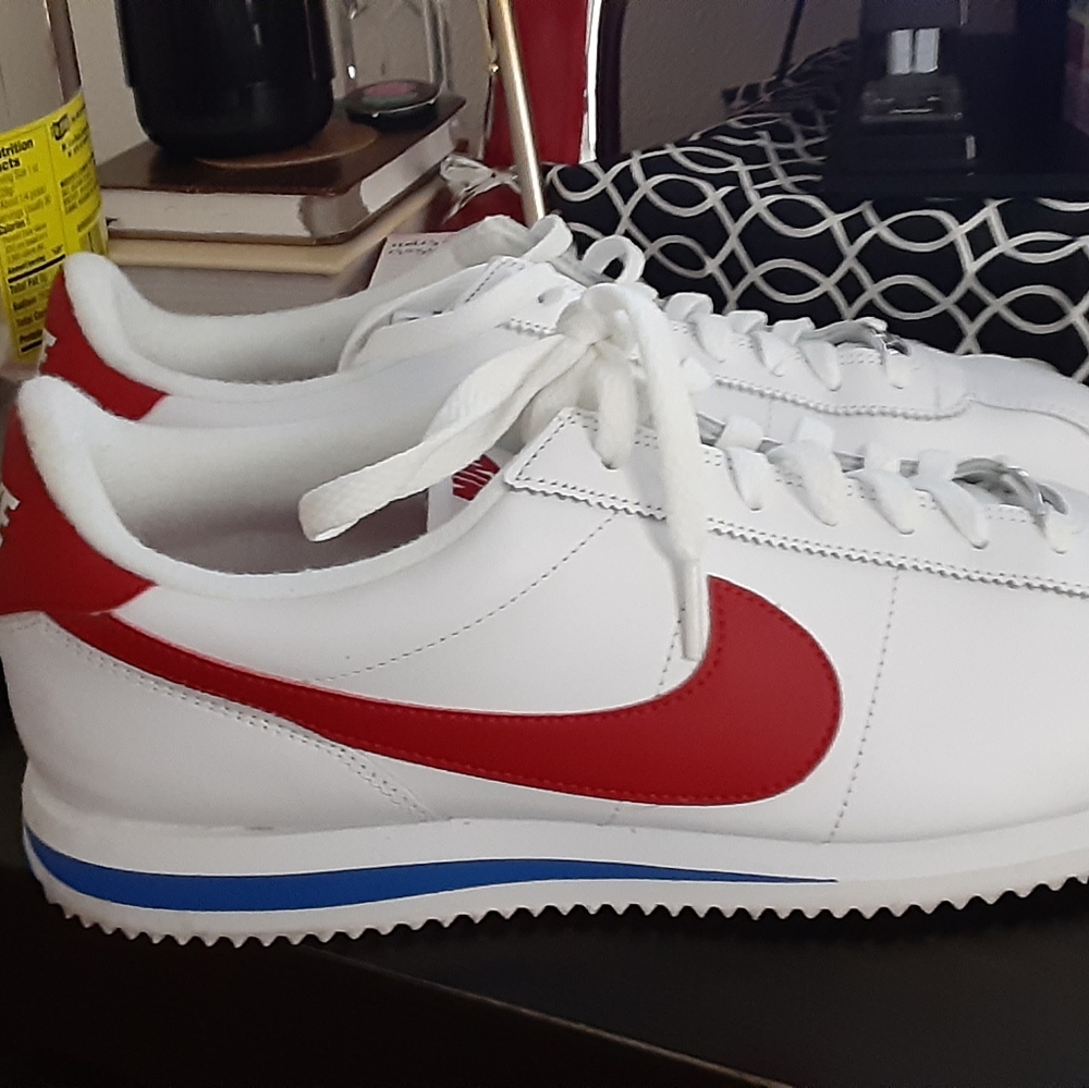 Shoes - Picture 2 of 4